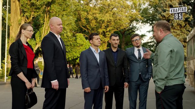 Короче говоря, автобус из сериала Слуга Народа