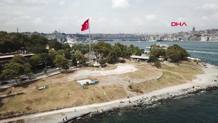 İstanbul- İlk Atatürk Heykelini Çeviren Metal Paravanlar 14 Yıl Sonra Kaldırıldı