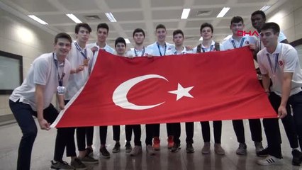Milliler Bronz Madalya ile Türkiye'ye Döndü