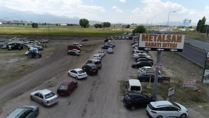 Kurban Pazarındaki Hareketlilik Havadan Görüntülendi