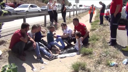 Kırıkkale Kırıkkale'de Zincirleme Trafik Kazası 9 Kişi Yaralandı Hd