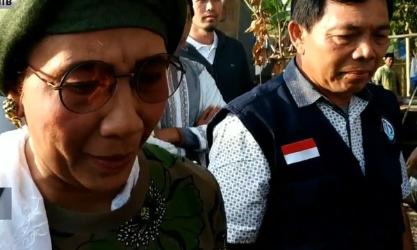 Susi Pudjiastuti Shalat Idul Adha Bersama Korban Gempa