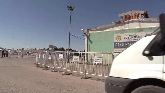 Hayvan Pazarlarında Kurbanlık Yoğunluğu