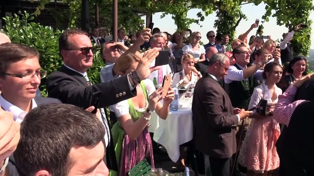 Putin's dance with Austrian Foreign Minister raises eyebrows