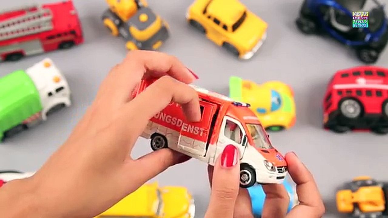 Learn Street Vehicles For Kids With London School Bus Taxi Ambulance Trucks | Learn Kids V