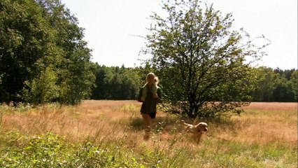 Blondynka – Dama w kąpieli – scena z odc. 56