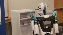 Este robot de Microsoft te trae una cerveza de la nevera