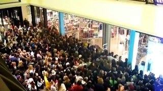 Black Friday new Urban Outfitters crowd rush fight