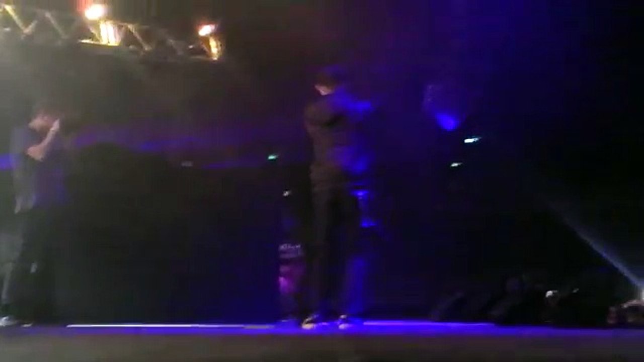 Skrillex smashes laptop and falls over with Deadmau5, Our:House New Zealand