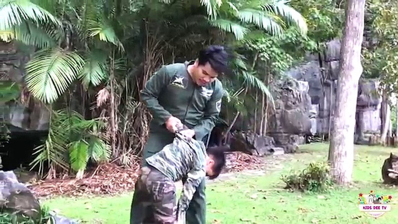 ละครสั้นจูแมนจี้ เกมดูดโลกมหัศจรรย์ | หนีงู สู้ต้นไม้กินคน ผจญไดโนเสาร์