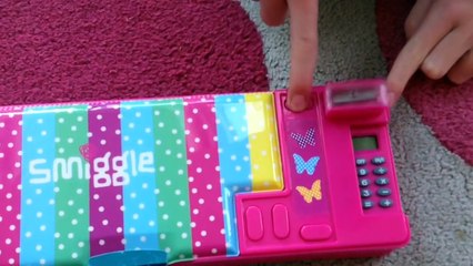 Reviewing my smiggle best pop out pencil case