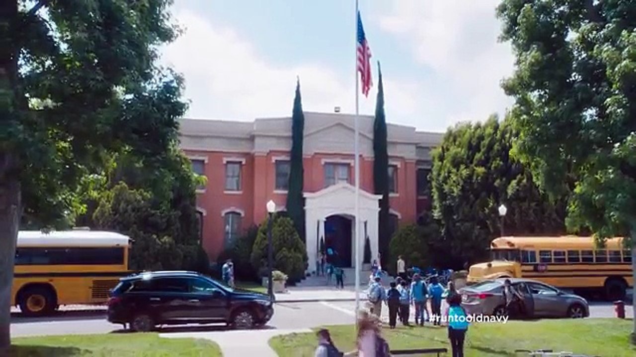 Propaganda Bandwagon Old Navy Commercial