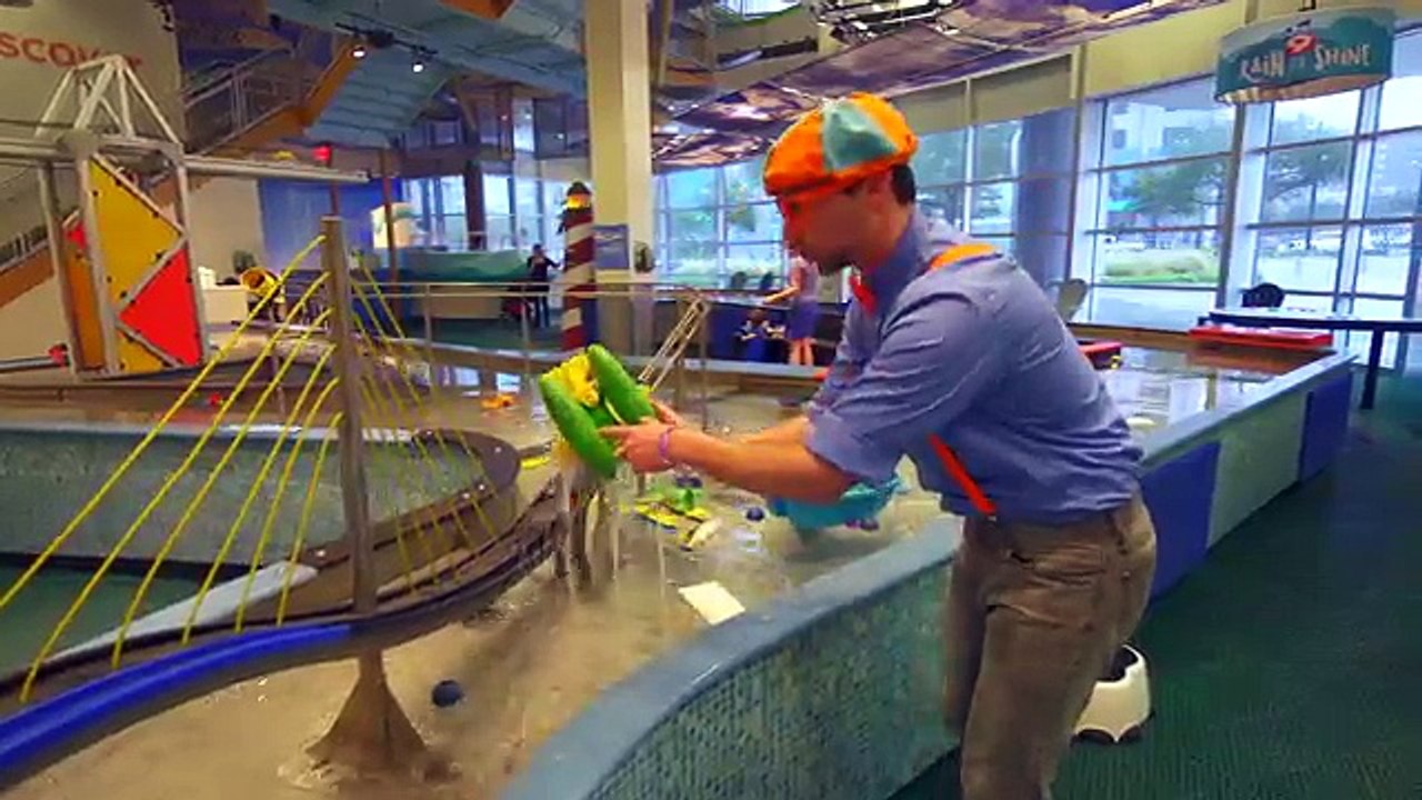 Blippi at an Outdoor Childrens Museum | Learn about Fossils and More!