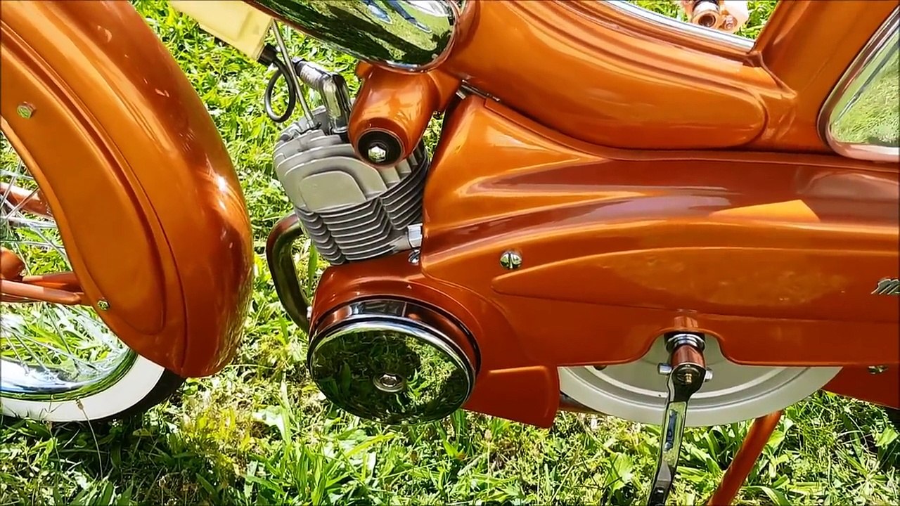 Restauration Mobylette Motobecane AV89 Chaudron avec fourche à balancier