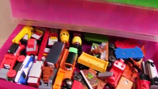 Thomas and Friends | Thomas Train Cardboard Tunnel with Brio and Imaginarium | Toy Trains