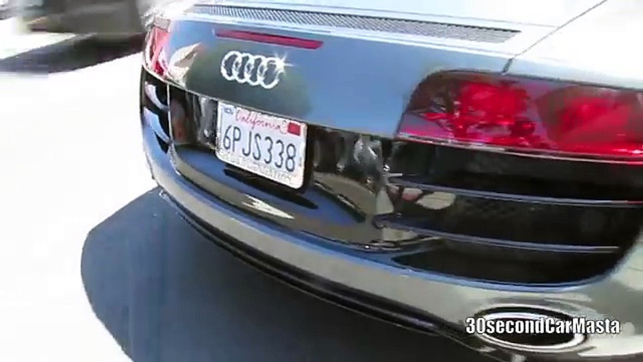 Grey Audi R8 V10 Spyder