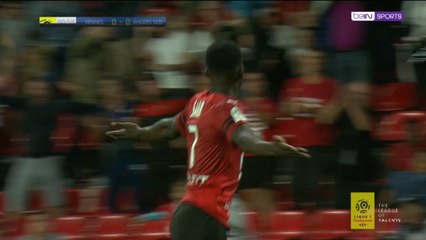 Скачать видео: Senegalese international Ismaila Sarr produces magical moment to give Rennes the win