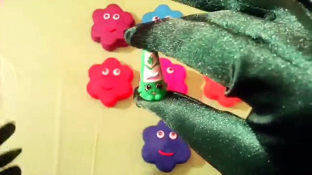 Play Doh Surprise Eggs Flowers