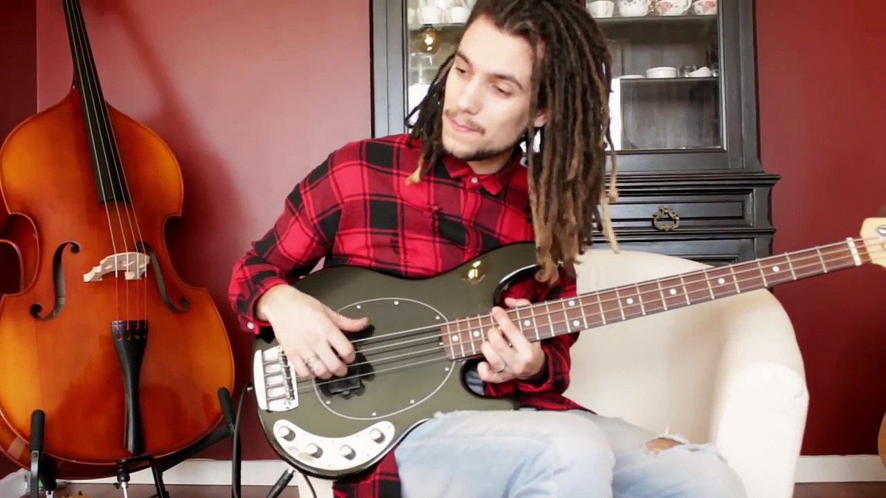 Maxime Manot La maison près de la fontaine (Nino Ferrer Bass)