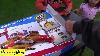 Unboxing Monster Jam World Finals Stunt Pack Arena Set PART 2 of 2