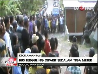 Bus Rombongan Pengantin Masuk ke Parit Sedalam 3 Meter