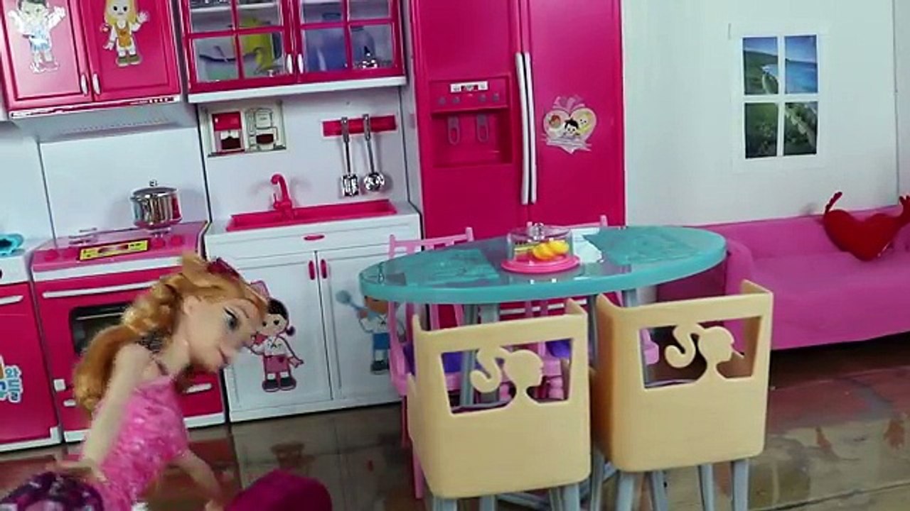 겨울왕국 엘사 안나 호텔 가다! 캐리와장난감친구들 주방놀이 세트 장난감 놀이 ! 캐리 소꿉놀이 디즈니 공주 동화 애니메이션 꾸러기 아기 인형극 이야기 | 보라미