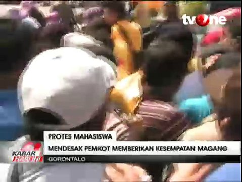 Unjuk Rasa Tuntut Program Magang di Gorontalo Ricuh