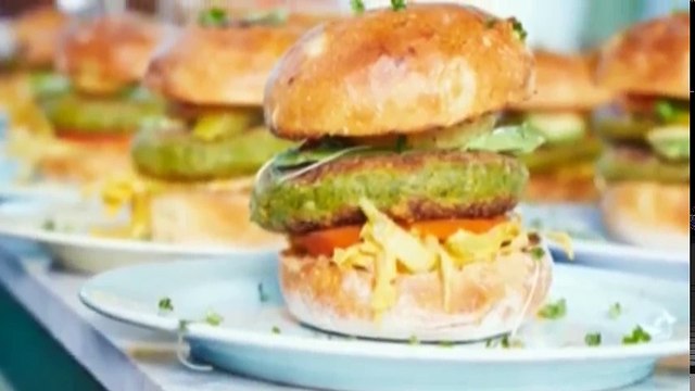 Jamie and Jimmyâs Friday Night Feast S02 - Ep04 Ellie Goulding HD Watch