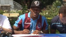 Trabzonspor'un Yeni Transferi Nwekaeme Sözleşmeye İmza Attı