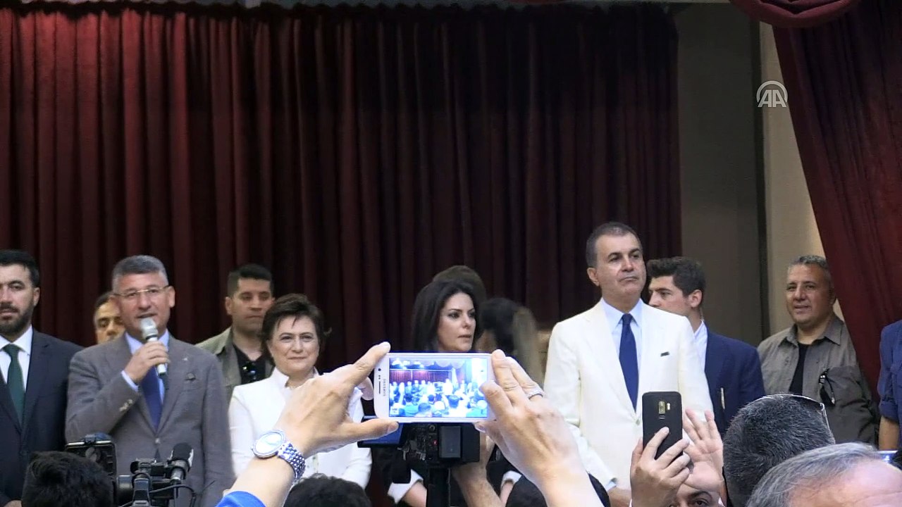 Sarıeroğlu, Yüreğir Kültür Merkezi'nde bayramlaşma programına katıldı - ADANA