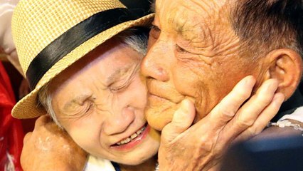 "살아 있어 고맙다" 이산 상봉 가슴아픈 사연 / YTN