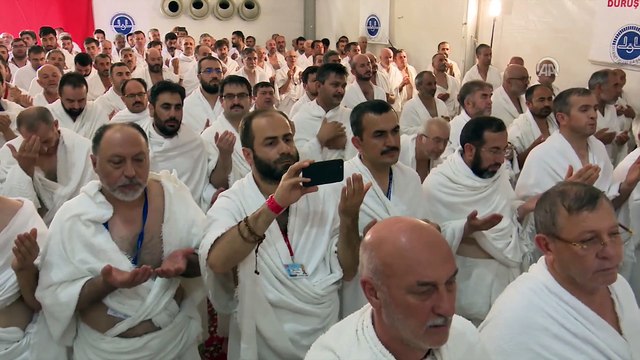 Diyanet İşleri Başkanı Prof. Dr. Erbaş, Arafat’ta Vakfe Duası yaptı (1) - MEKKE