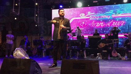 Sanatçı Serkan Kaya, sarımsak festivalinde konser verdi
