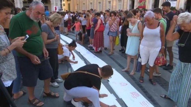 Genua: Trauer und Wut zu Papier bringen