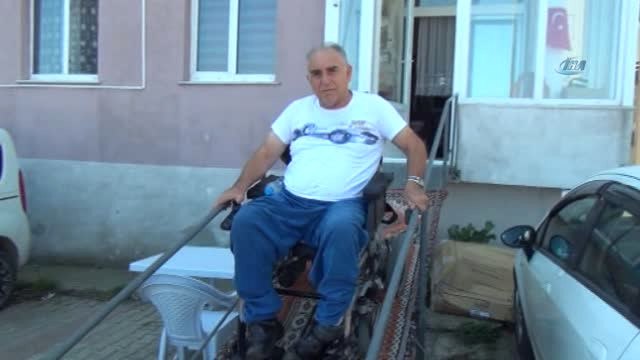 32 Yıl Önce Geçirdiği Trafik Kazasıyla Felç Oldu, Arıcılık Yaparak Hayata Tekrar Tutundu