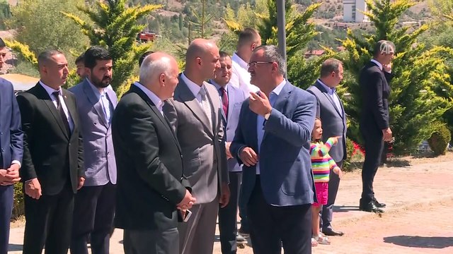 Bahçeli Ülkücü Şehitler Anıtı'nı ziyaret etti (2) - ANKARA