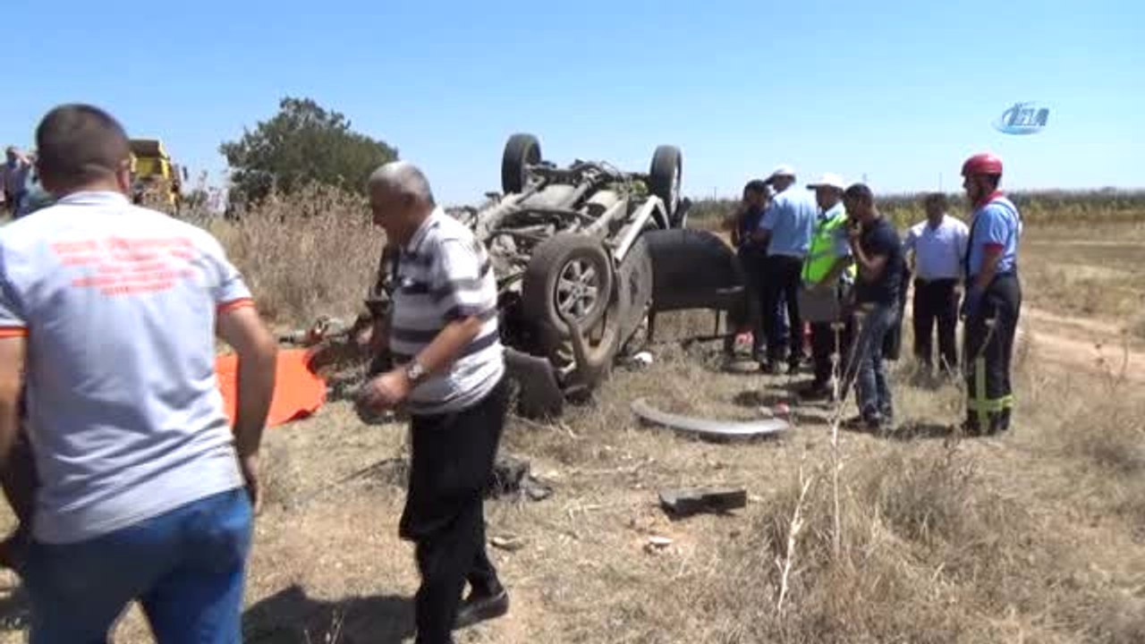 Tatilden Dönen Ailenin İçinde Bulunduğu Kamyonet Takla Attı: 1 Ölü, 3 Yaralı