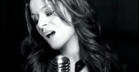 Trijntje Oosterhuis - Free