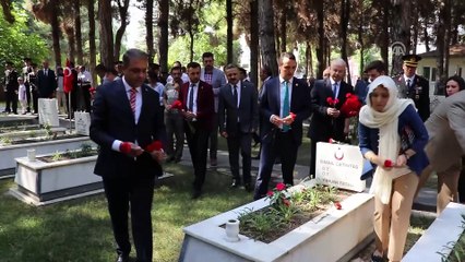 Şehitlikte hüzünlü bayram - BURDUR