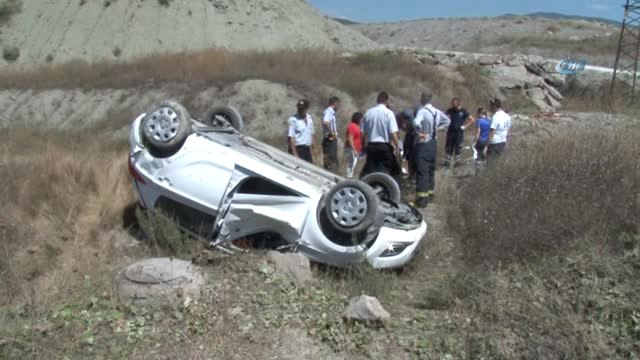 Otomobil Takla Attı: Biri Çocuk, 3 Yaralı
