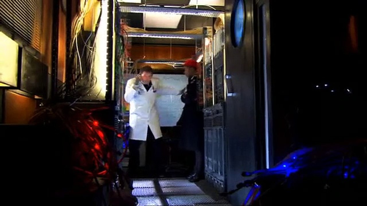 Doctor Who S04E15 Special Planet Of The Dead part 1/2