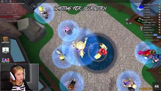 Closing Doors on Murderer's Face Roblox (2)