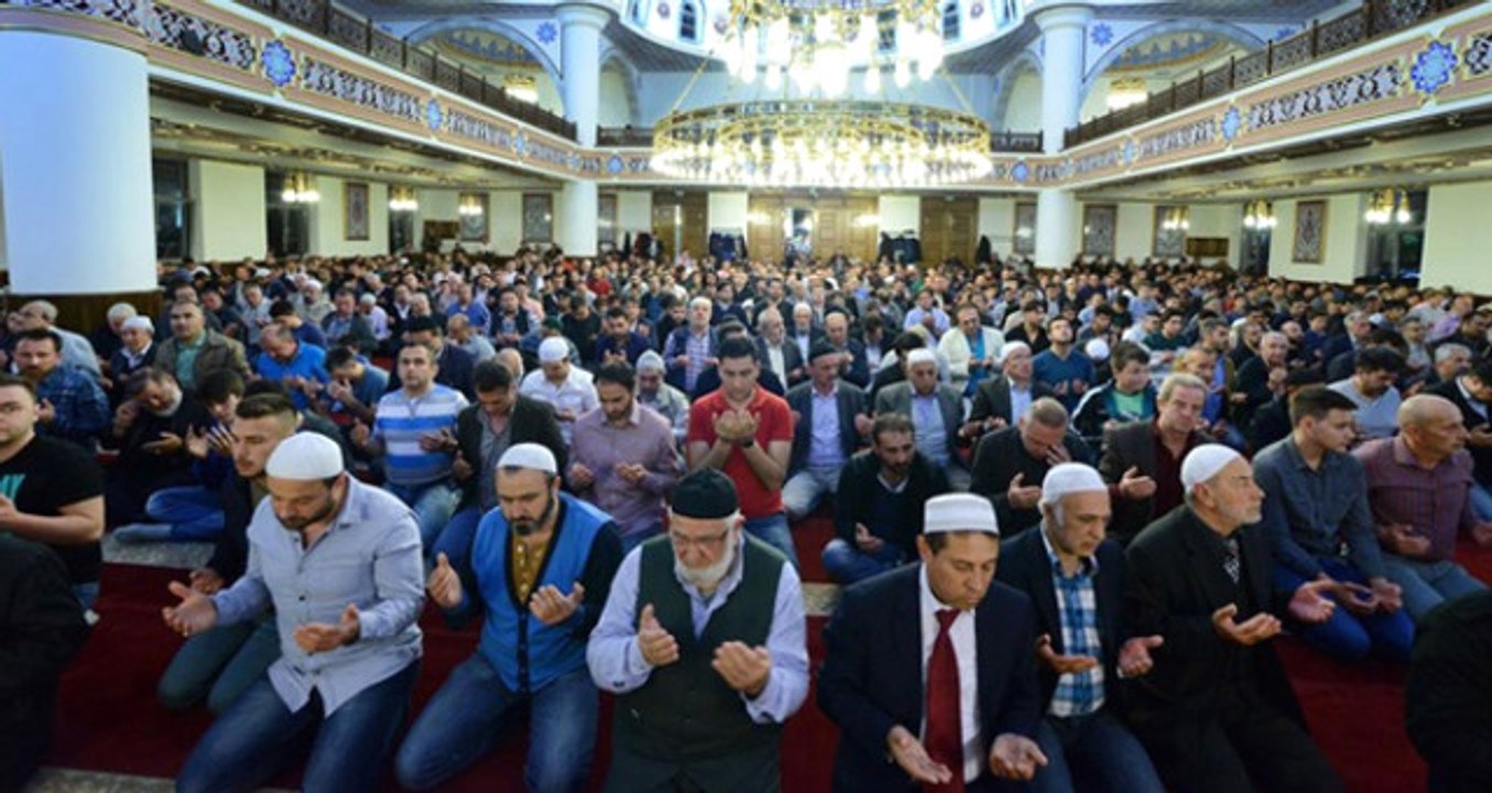 Kurban Bayramı Namazı Saat Kaçta? İl İl Bayram Namazı Saatleri (Tam Liste)