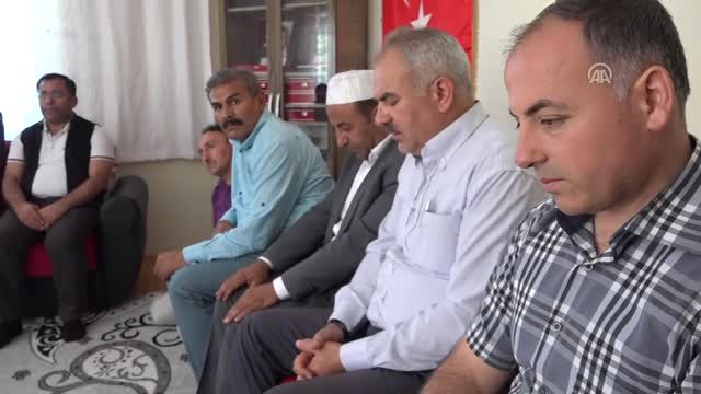 Şehit Nurcan Karakaya ile Bebeği Bedirhan'ın Mezarına Ziyaretçi Akını