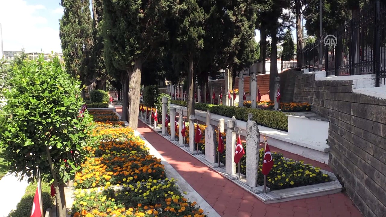 Şehitliklerde hüzünlü bayram arifesi - KOCAELİ