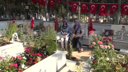 Mersin Mersin Şehitliği'ni Ziyaret Eden Aileler, Duygulu Anlar Yaşadı. Hd