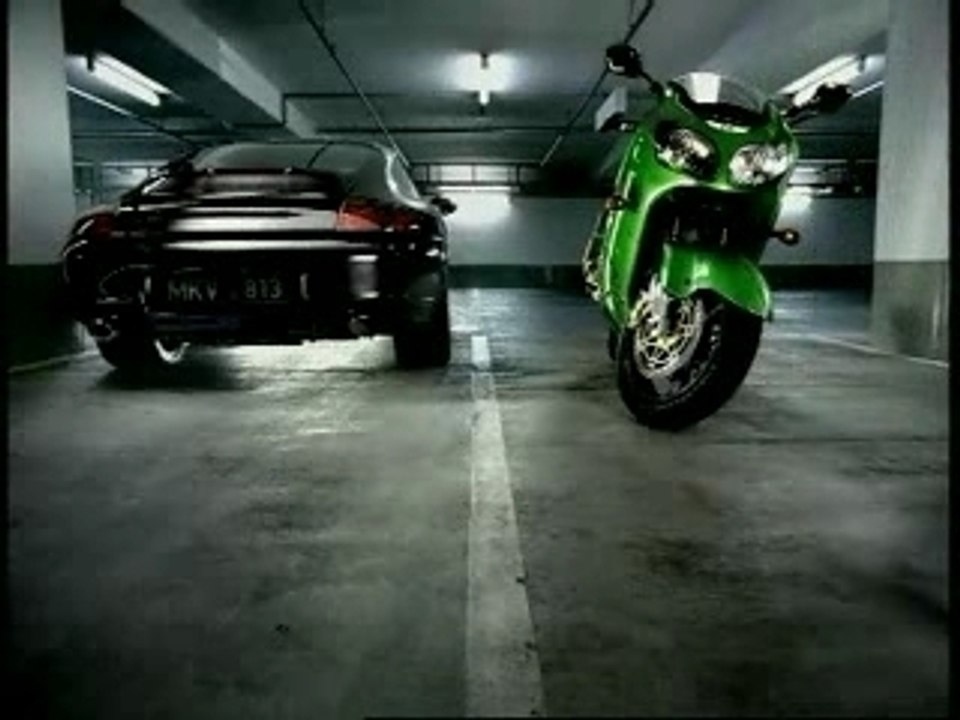 KAWASAKI ZX12R VS PORSCHE