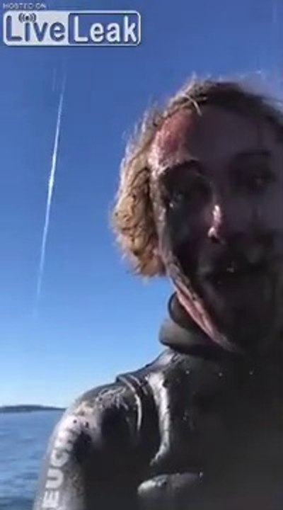 Il pêche une seiche qui va se venger...