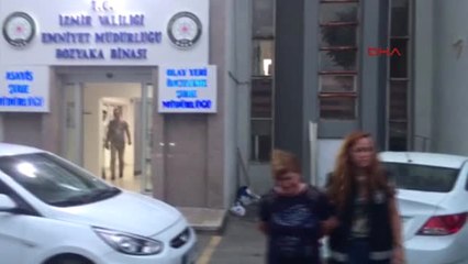 İzmir Çekyatın İçinde Cesedi Bulundu, Kızı Tutuklandı
