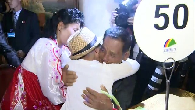 Sul-coreanos viajam à Coreia do Norte para encontrar familiares